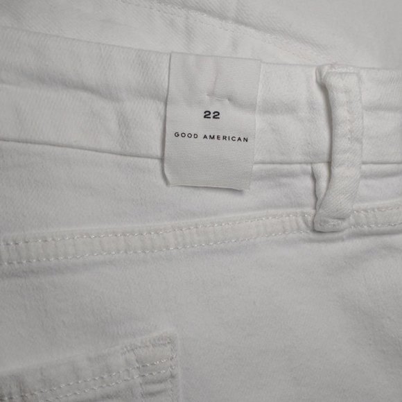 NWOT Good American 90s Icon Bermuda Shorts White raw hem denim US22 - Picture 12 of 14